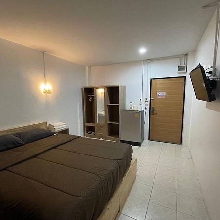 7 เฮาส์ Aparthotel เชียงใหม่ ภายนอก รูปภาพ