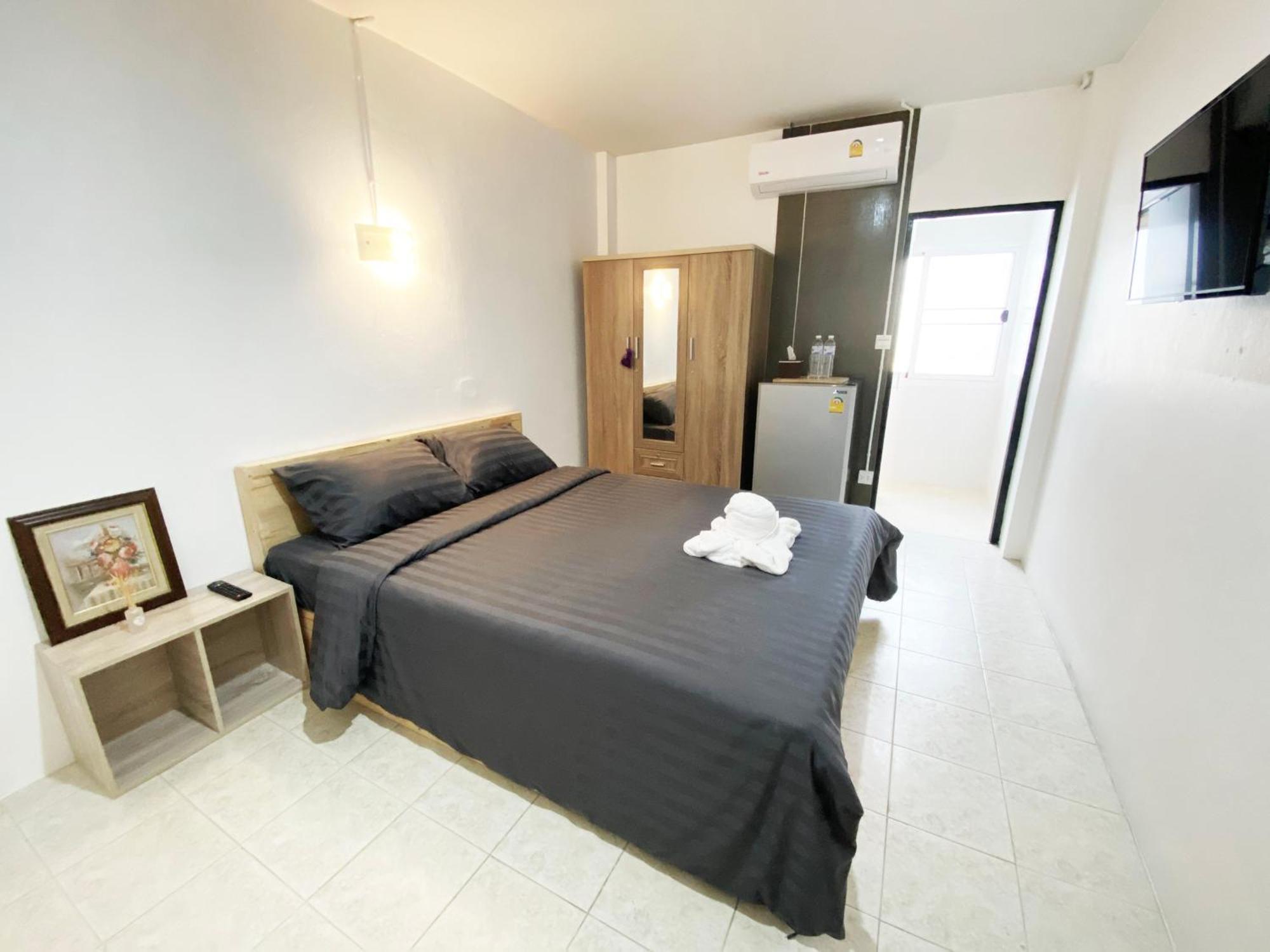 7 เฮาส์ Aparthotel เชียงใหม่ ภายนอก รูปภาพ